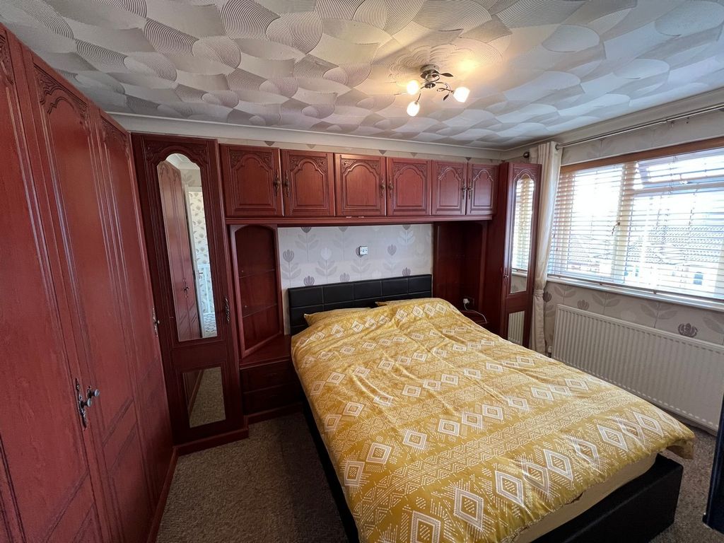 3 bed detached house for sale in Ffordd Llanbad Gilfach Goch -, Gilfach Goch CF39, £249,950