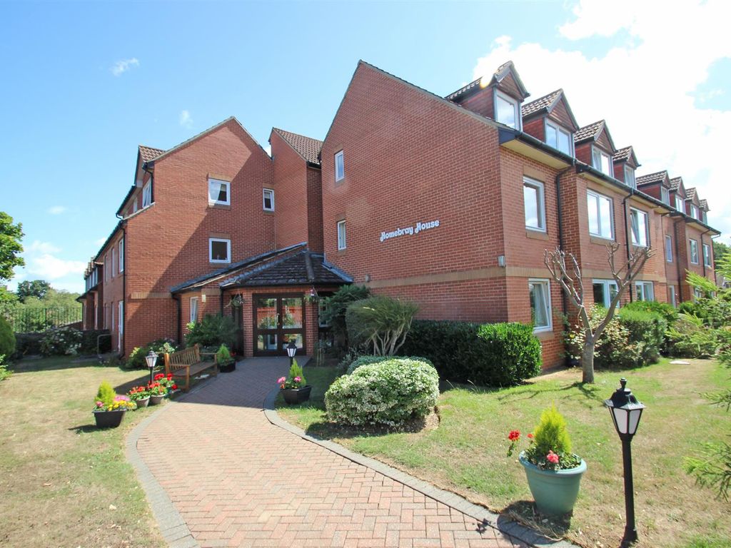 1 bed flat for sale in Homebray House, Mary Rose Avenue, Wootton Bridge PO33, £110,000
