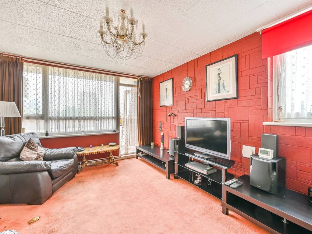 2 bed flat for sale in Storey Street, Royal Docks, London E16, £270,000