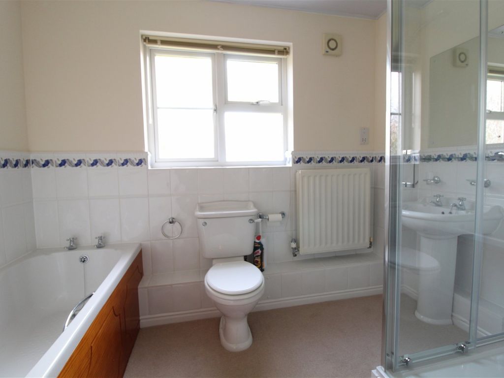 2 bed flat for sale in Alder Heights, Poole BH12, £170,000