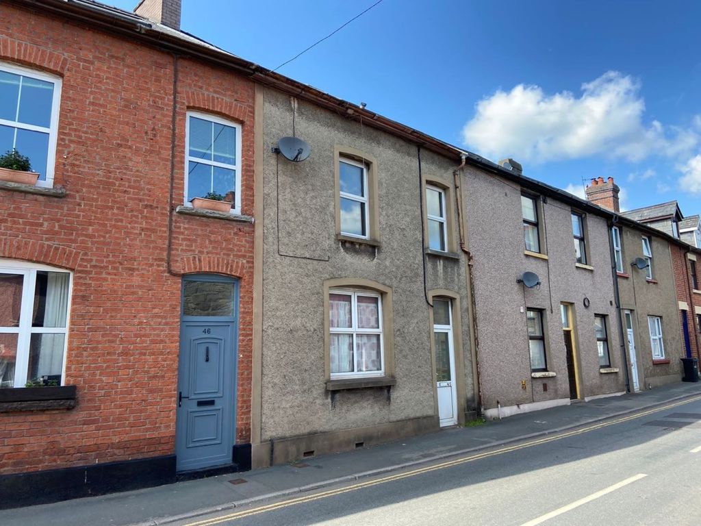 5 bed terraced house for sale in Free Street, Brecon LD3, £200,000