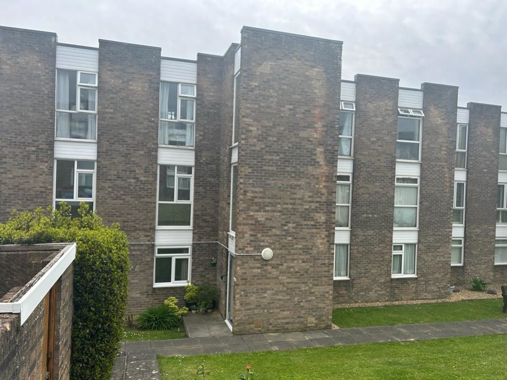 2 bed flat for sale in Park Road, Barry CF62, £139,950