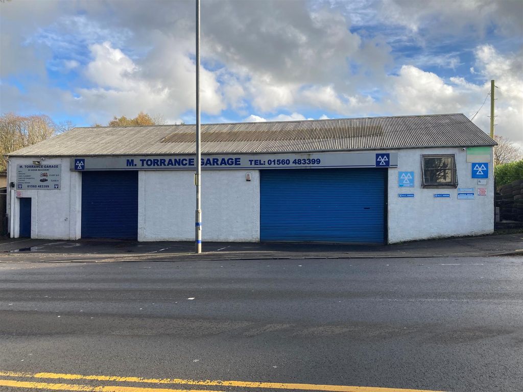 Parking/garage for sale in KA3, Stewarton, Ayrshire, £240,000