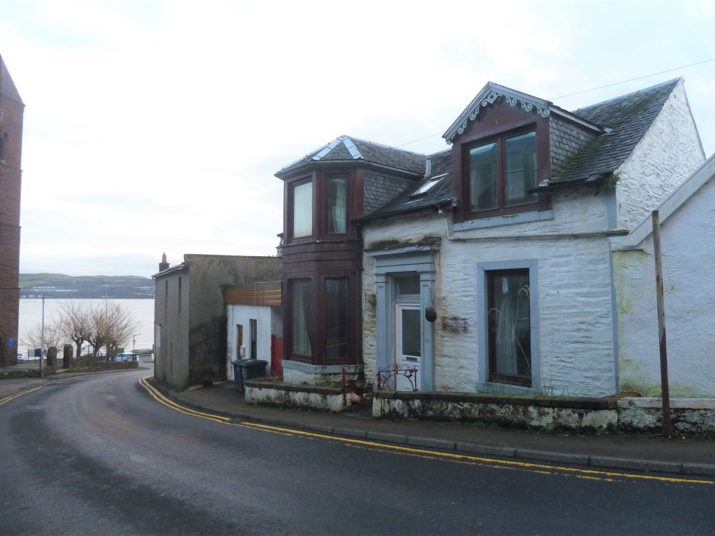 4 bed link-detached house for sale in Braeside 13 Kirn Brae, Dunoon PA23, £115,000