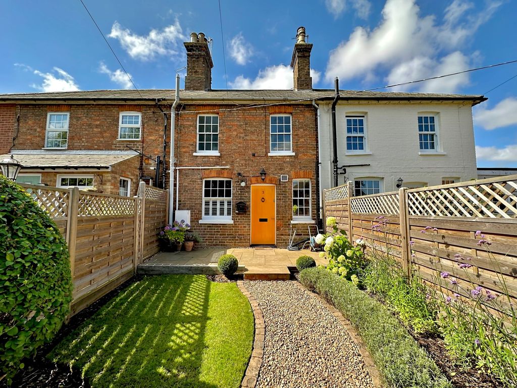 2 bed terraced house for sale in Belgrave Square, Sawtry, Cambridgeshire. PE28, £270,000
