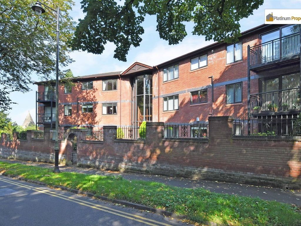 2 bed flat for sale in Queens Park Avenue, Longton ST3, £130,000