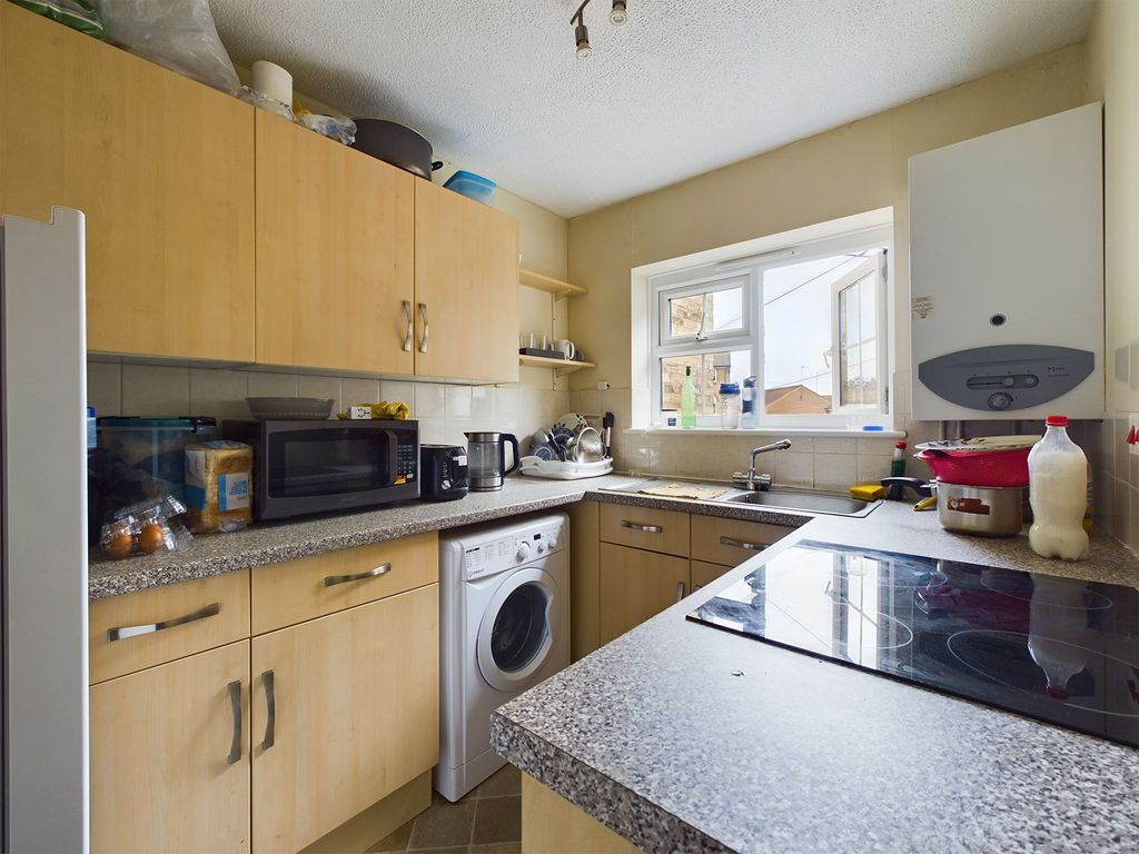 1 bed flat for sale in Ermine Street, Huntingdon, Cambridgeshire. PE29, £125,000