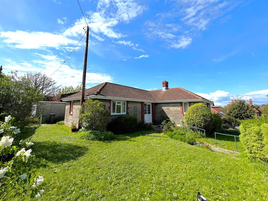 2 bed detached bungalow for sale in Elliston Road, Totland Bay PO39, £295,000