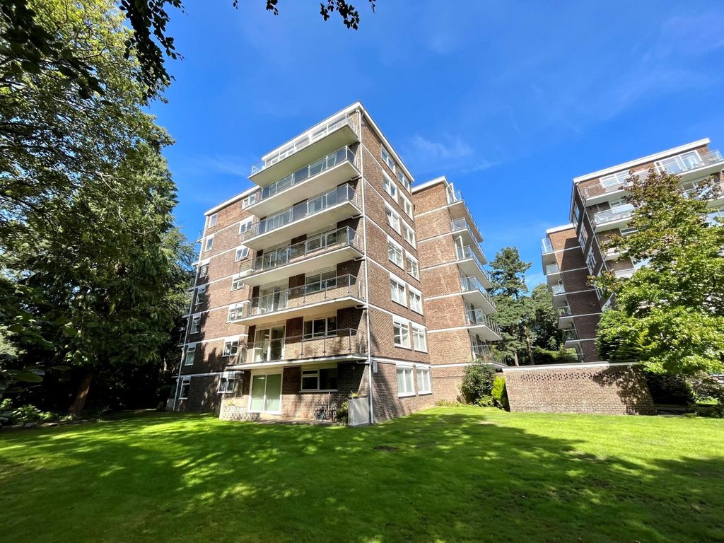 3 bed flat for sale in Wilderton Road, Branksome, Poole, Dorset BH13, £299,000