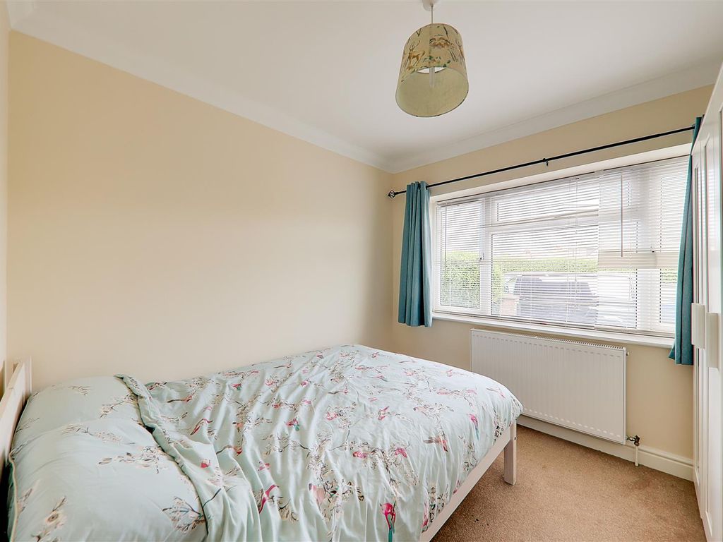 1 bed flat for sale in Haynes Road, Worthing BN14, £190,000