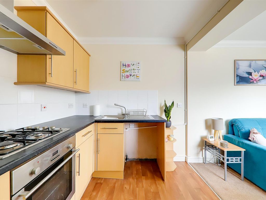 1 bed flat for sale in Haynes Road, Worthing BN14, £190,000