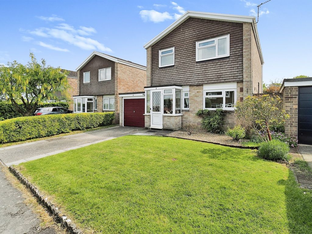 3 bed detached house for sale in Raleigh Crescent, Amesbury, Salisbury SP4, £325,000