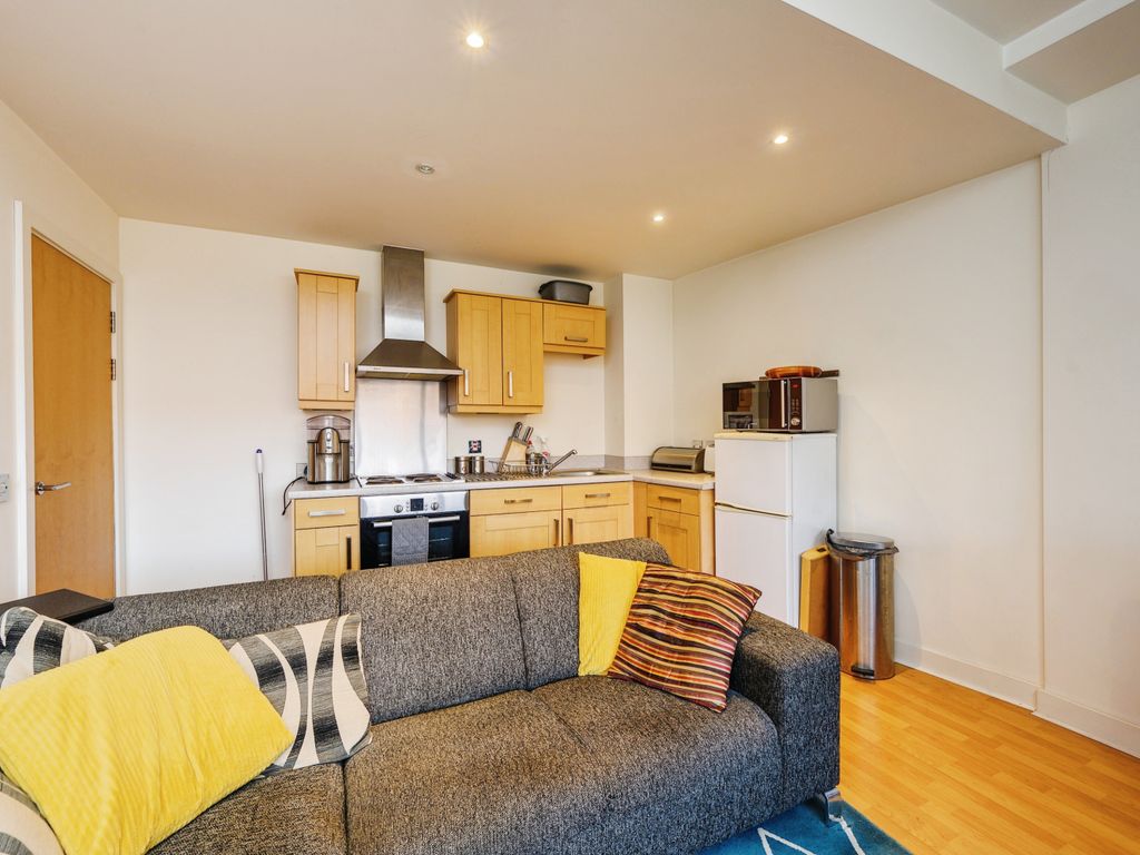 2 bed flat for sale in 246 Bradford Street, Birmingham B12, £170,000