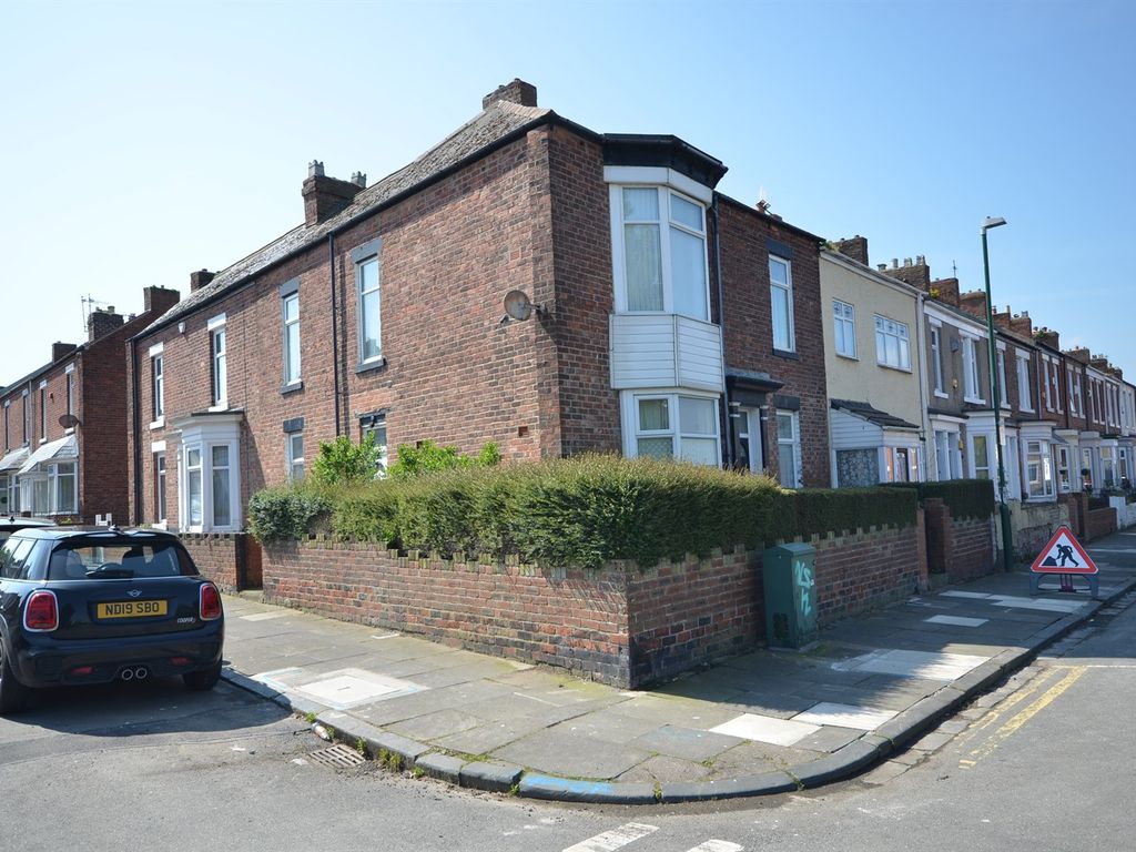 2 bed flat for sale in Bright Street, South Shields NE33, £53,500