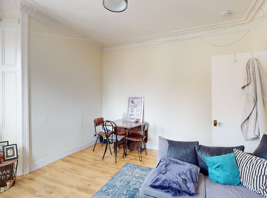 3 bed flat for sale in Salamander Street, Edinburgh EH6, £159,995