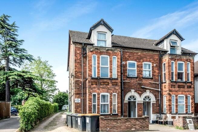 1 bed flat for sale in Victoria Road, Bedford, Bedfordshire MK42, £125,000