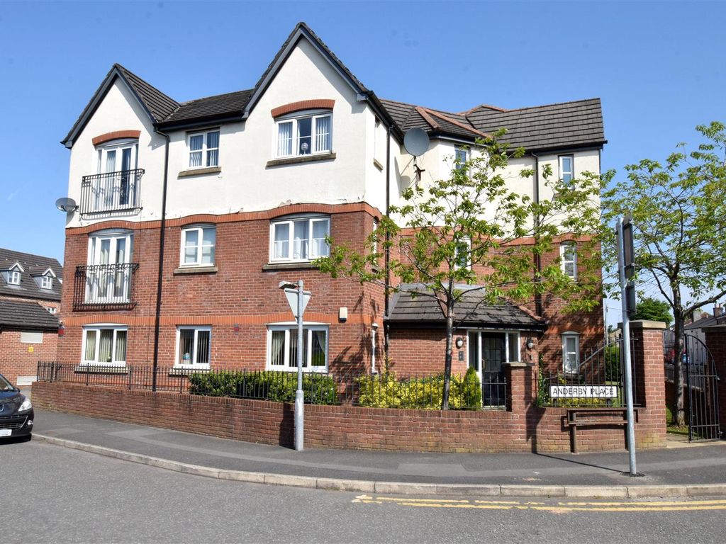 2 bed flat for sale in Church Street, Westhoughton, Bolton BL5, £80,000