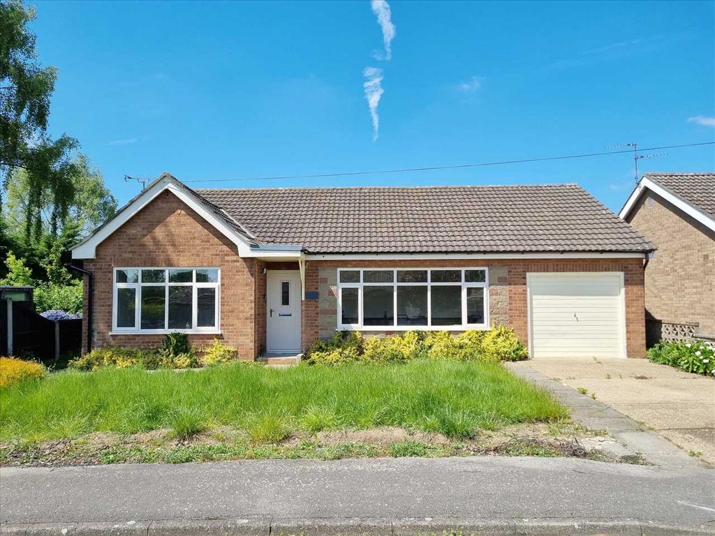 3 bed bungalow for sale in Carres Square, Billinghay, Lincoln LN4, £200,000
