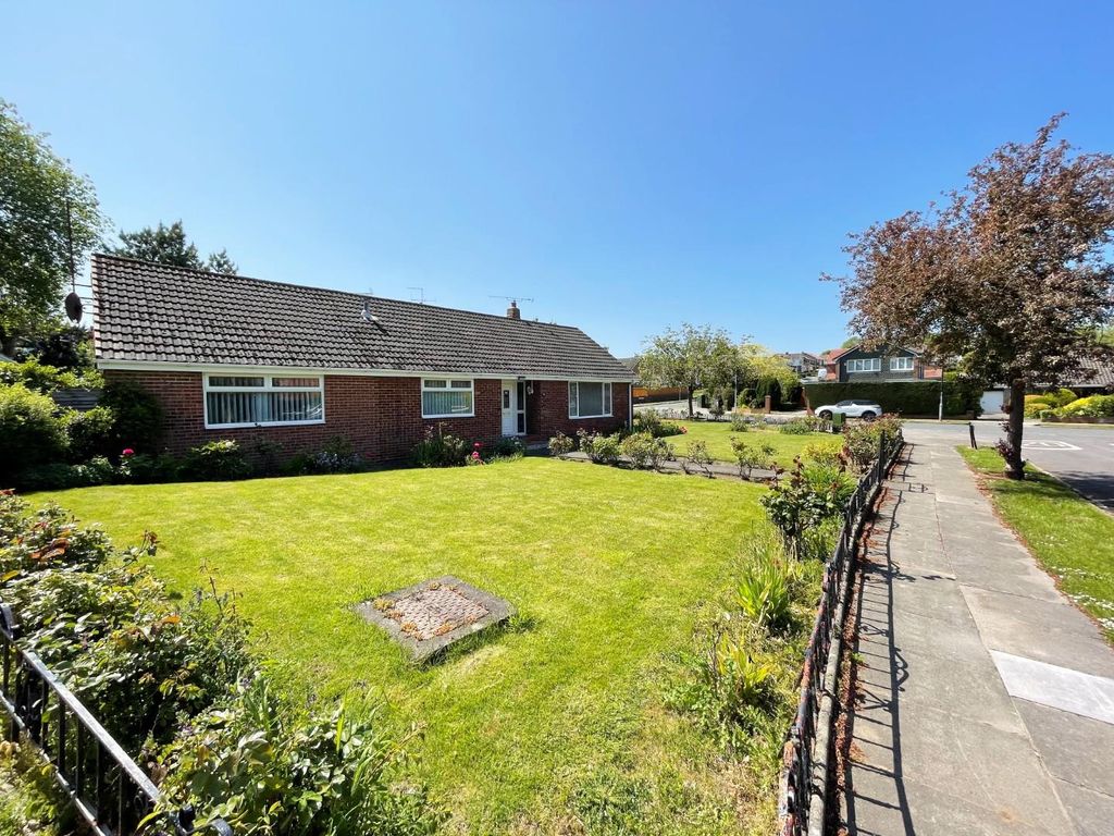 3 bed detached bungalow for sale in Coatham Drive, West Park, Hartlepool TS26, £290,000