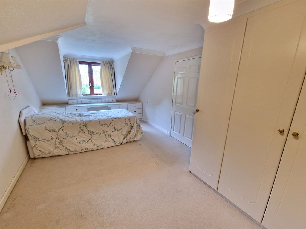 2 bed flat for sale in Ashley Road, Bowdon, Altrincham WA14, £230,000