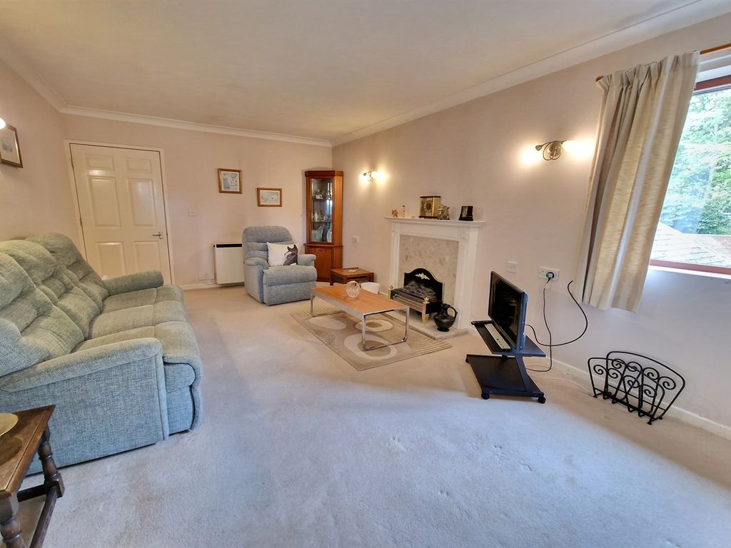 2 bed flat for sale in Ashley Road, Bowdon, Altrincham WA14, £230,000