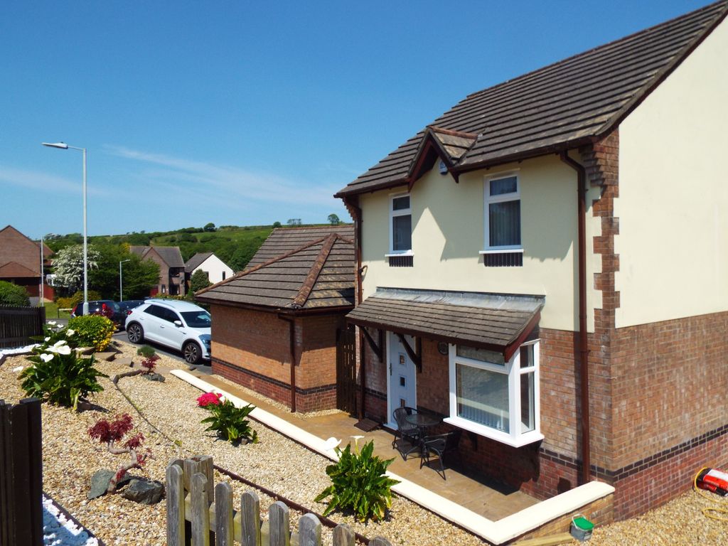 3 bed detached house for sale in 16 Fford Taliesin, Killay, Swansea SA2, £307,000