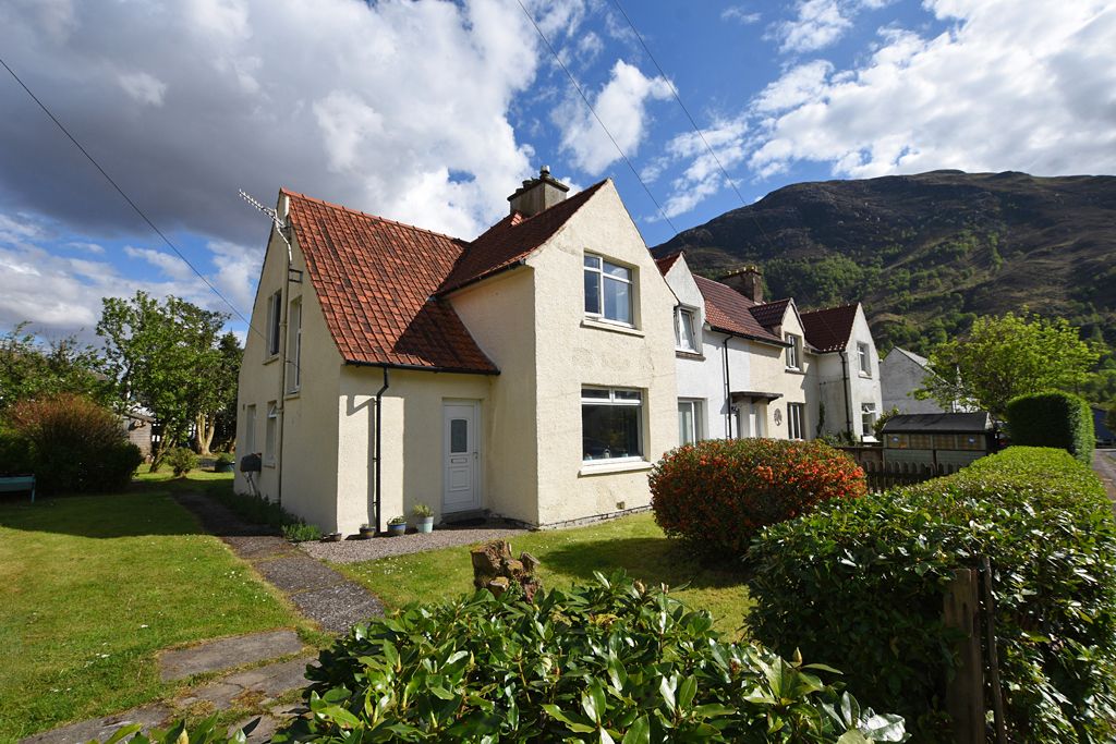 3 bed end terrace house for sale in Mamore Road, Kinlochleven PH50, £165,000