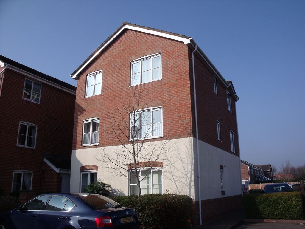 2 bed flat for sale in Cygnet Drive, Tamworth, Staffordshire B79, £145,000
