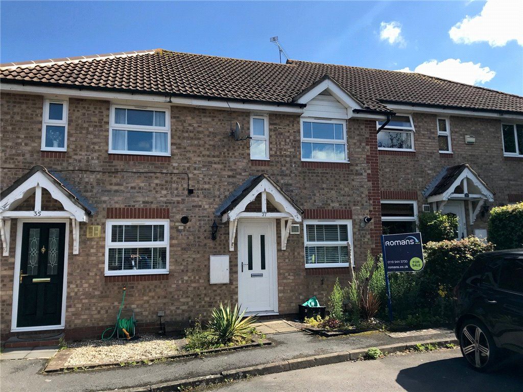 2 bed terraced house for sale in Donaldson Way, Woodley, Reading RG5, £295,000