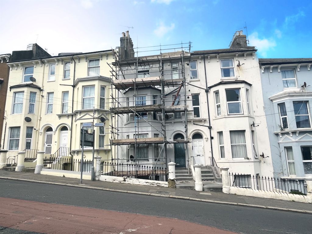 1 bed flat for sale in South Terrace, Hastings TN34, £120,000