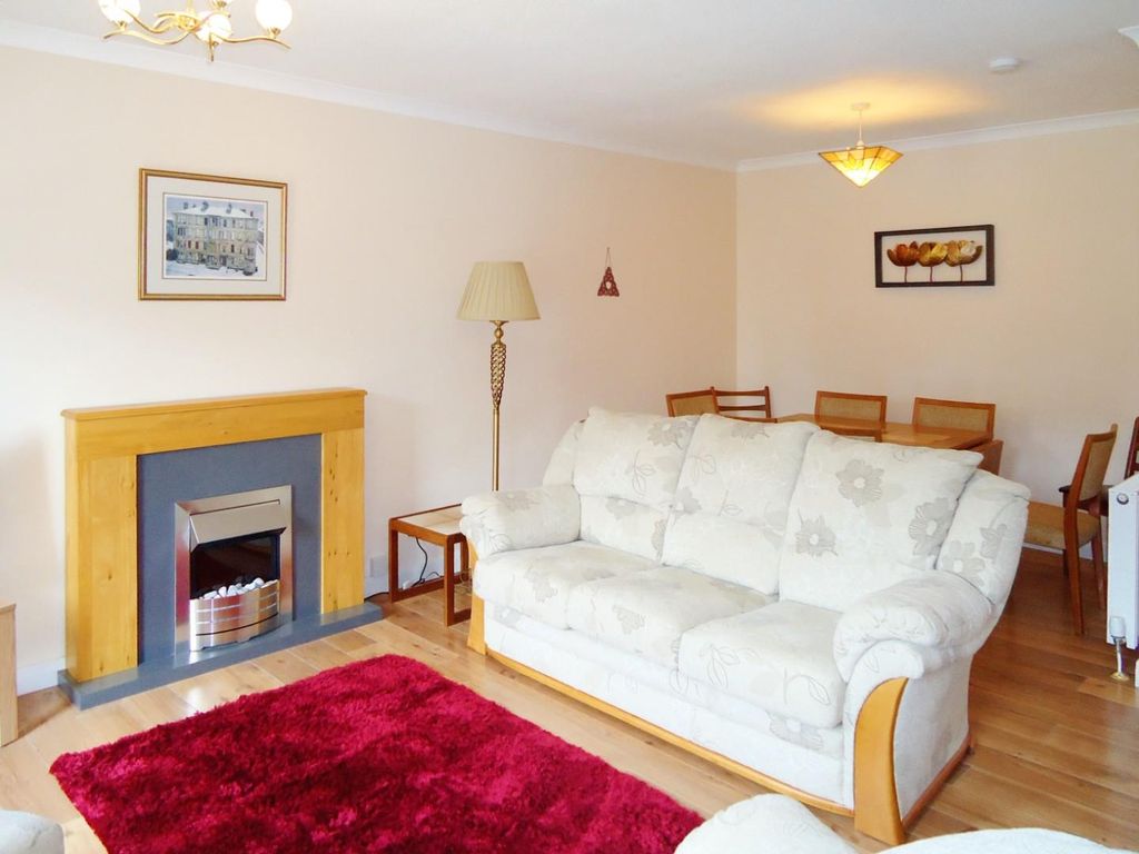 3 bed flat for sale in Abbots Mill, Kirkcaldy KY2, £179,000