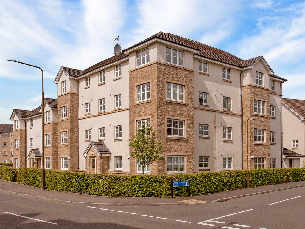 2 bed flat for sale in Leyland Road, Bathgate EH48, £135,000