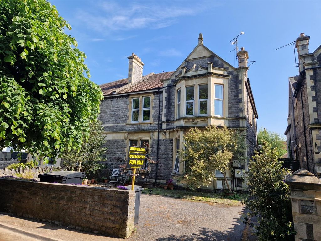 1 bed flat for sale in Clarence Road South, Weston-Super-Mare BS23, £135,000