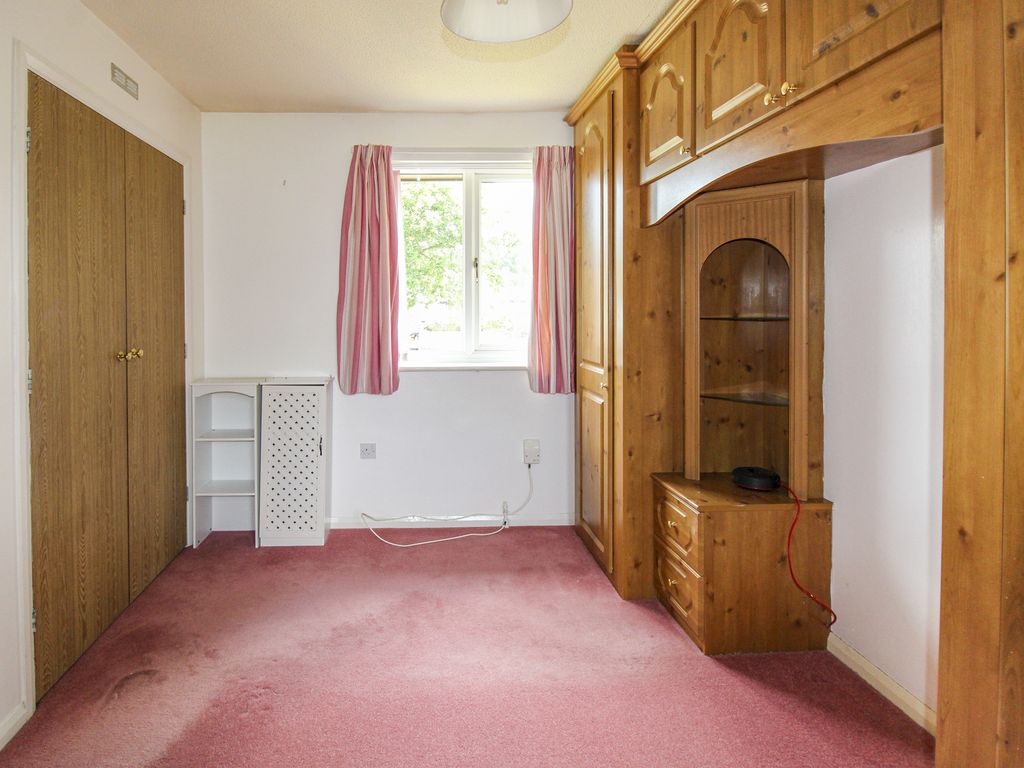 1 bed terraced house for sale in Avondale, Aldershot GU12, £199,950