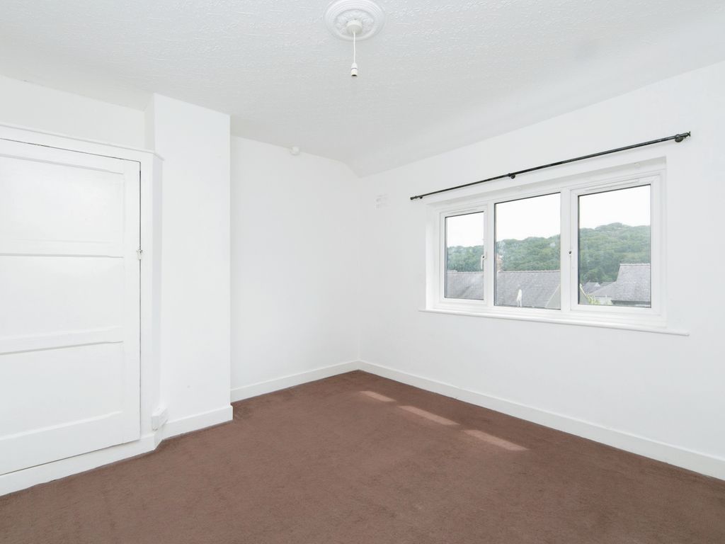 3 bed semi-detached house for sale in Toronnen, Bangor, Gwynedd LL57, £148,000