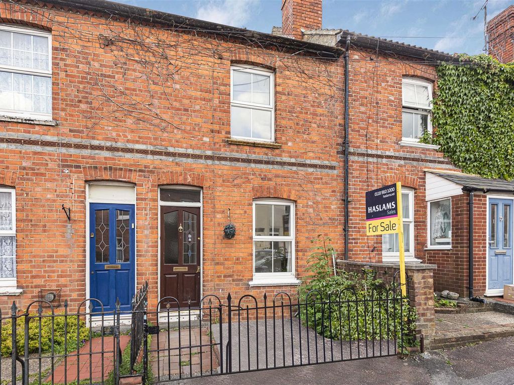 2 bed terraced house for sale in Collis Street, Reading RG2, £265,000