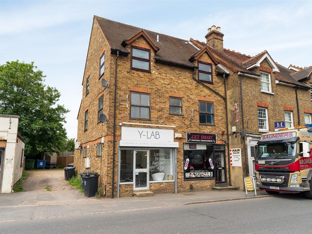 Commercial property for sale in High Street, Iver SL0, £260,000