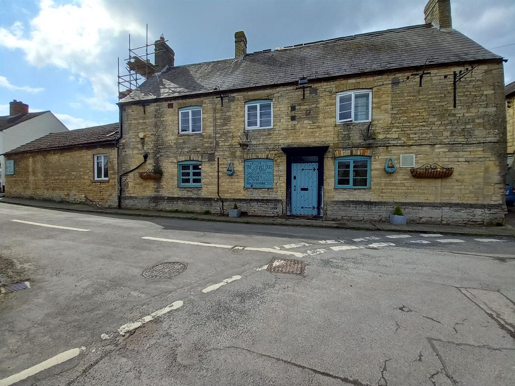 Pub/bar for sale in Licenced Trade, Pubs & Clubs NG33, South Witham, Lincolnshire, £25,000