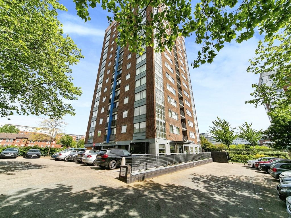 3 bed flat for sale in Adlington Street, Liverpool L3, £115,000