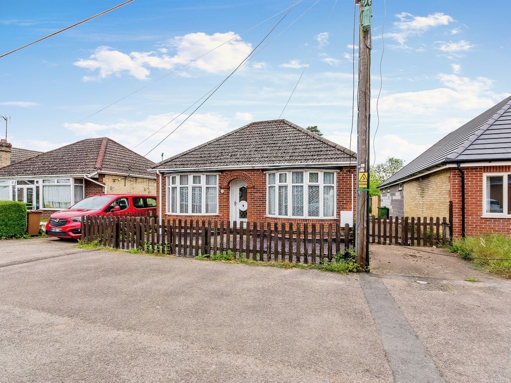 3 bed detached bungalow for sale in Thatchwood Avenue, Emneth, Wisbech PE14, £185,000