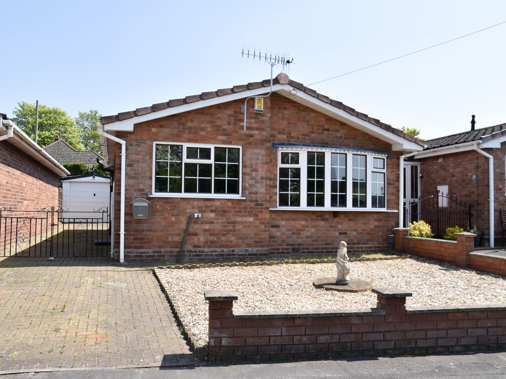 3 bed detached bungalow for sale in Ramage Grove, Lightwood, Stoke-On-Trent ST3, £260,000