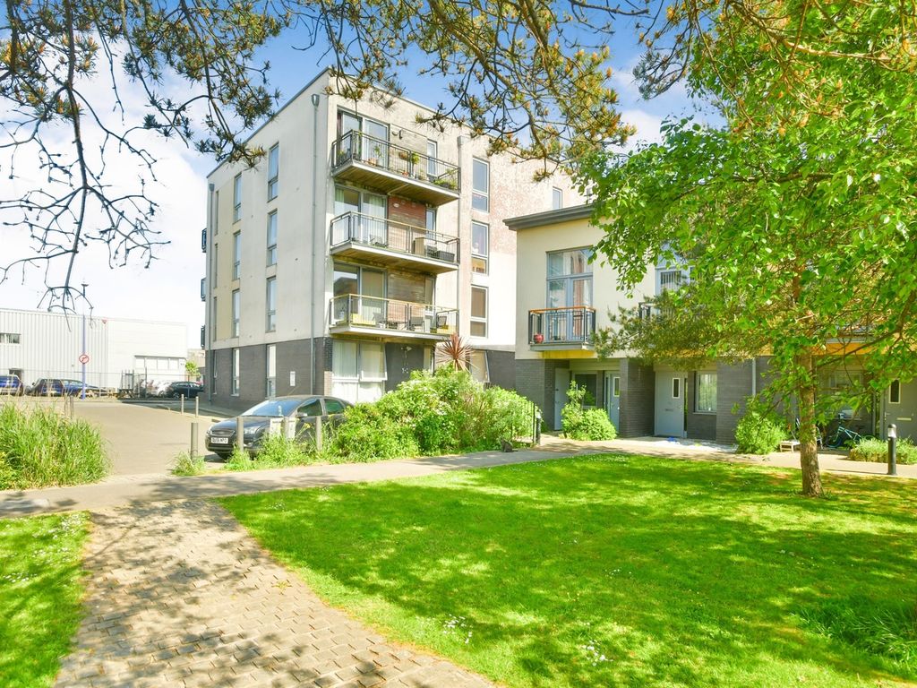 2 bed flat for sale in Brittany Street, Stonehouse, Plymouth PL1, £170,000