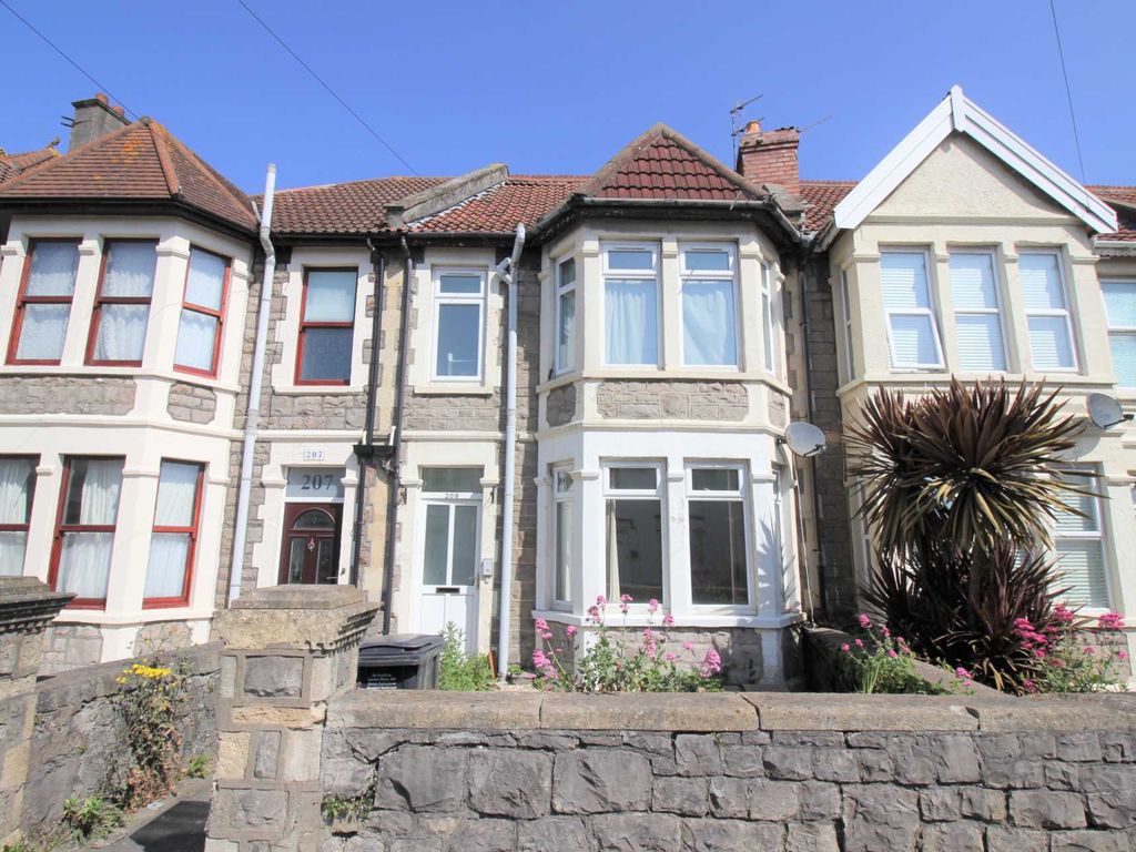 2 bed flat for sale in Locking Road, Weston-Super-Mare BS23, £160,000