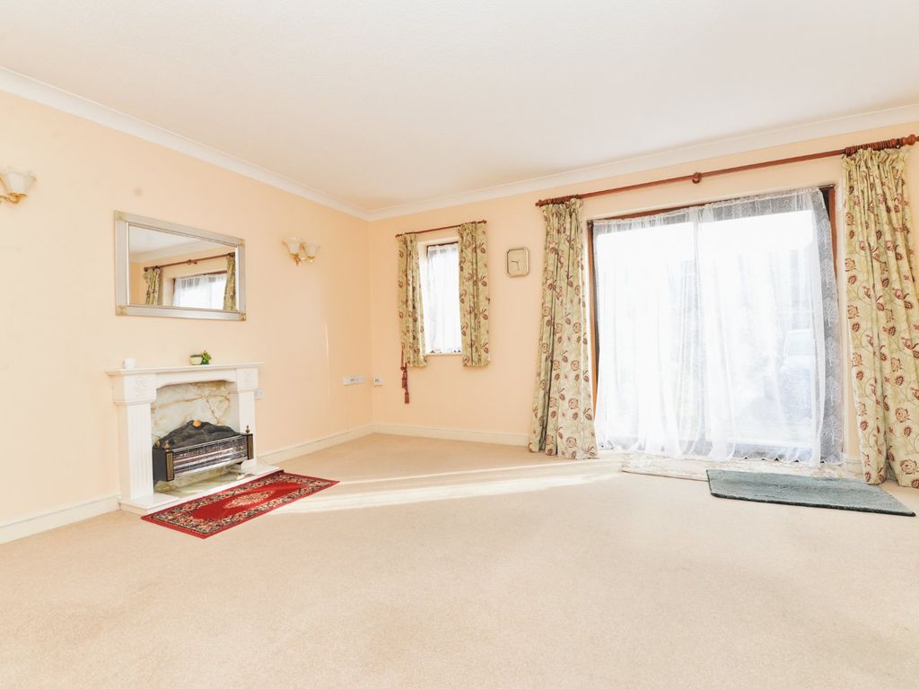 2 bed terraced house for sale in Wellington Court, New Milton BH25, £179,950