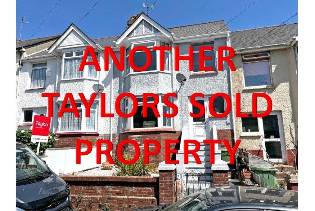 3 bed terraced house for sale in Clifton Road, Paignton TQ3, £243,500