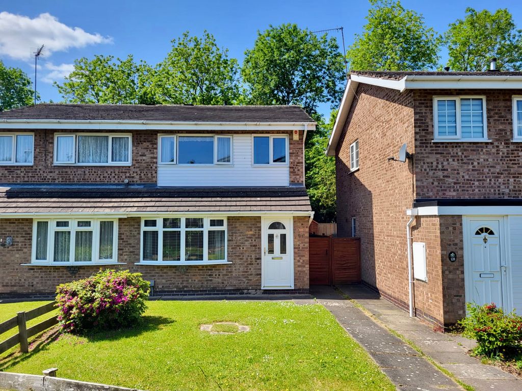 3 bed semi-detached house for sale in Donnington Close, Redditch B98, £220,000