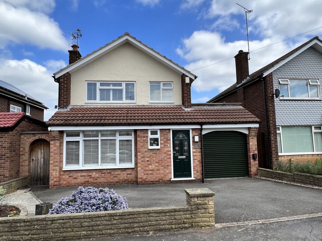 3 bed detached house for sale in Grass Acres, Braunstone Town LE3, £300,000
