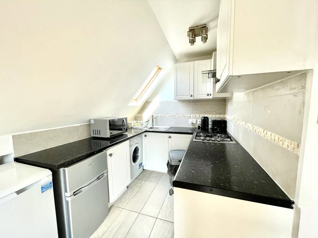 1 bed flat for sale in Southbridge Road, Croydon CR0, £210,000