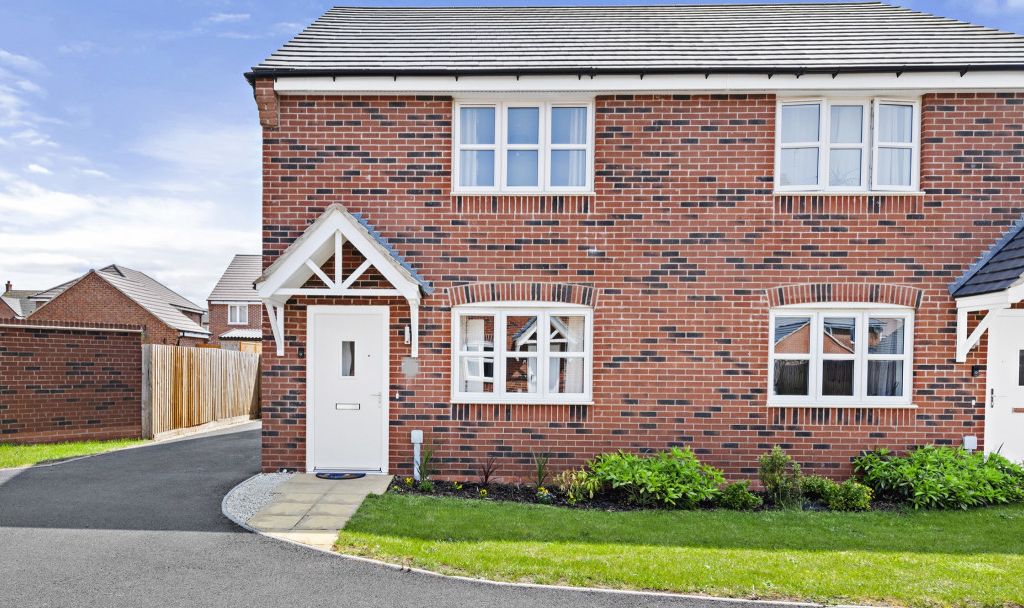 3 bed semi-detached house for sale in Laxton Way, Bidford-On-Avon, Warwickshire B50, £118,000