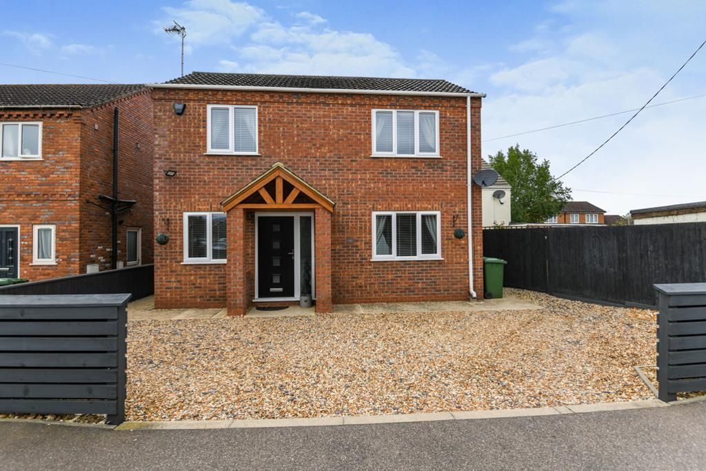 3 bed detached house for sale in Main Road, Friday Bridge, Wisbech, Cambridgeshire PE14, £260,000